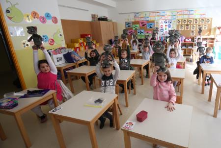 UČENCI V OŠ RAKEK 06 FOTO LJUBO VUKELIČ